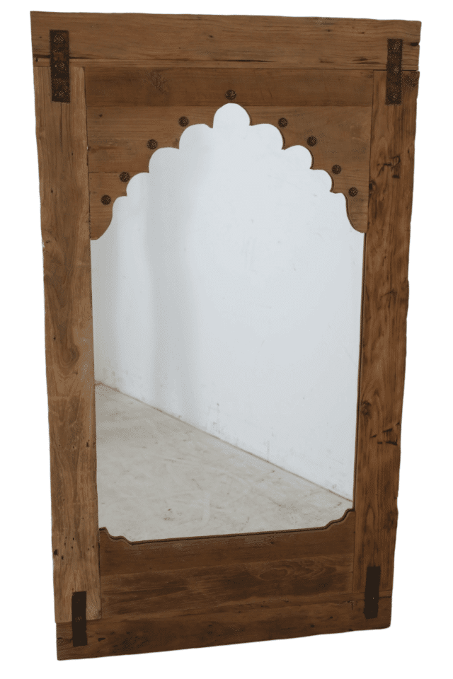 Indische oud teak houten spiegel met metaal deur vorm met boog 77x138cm