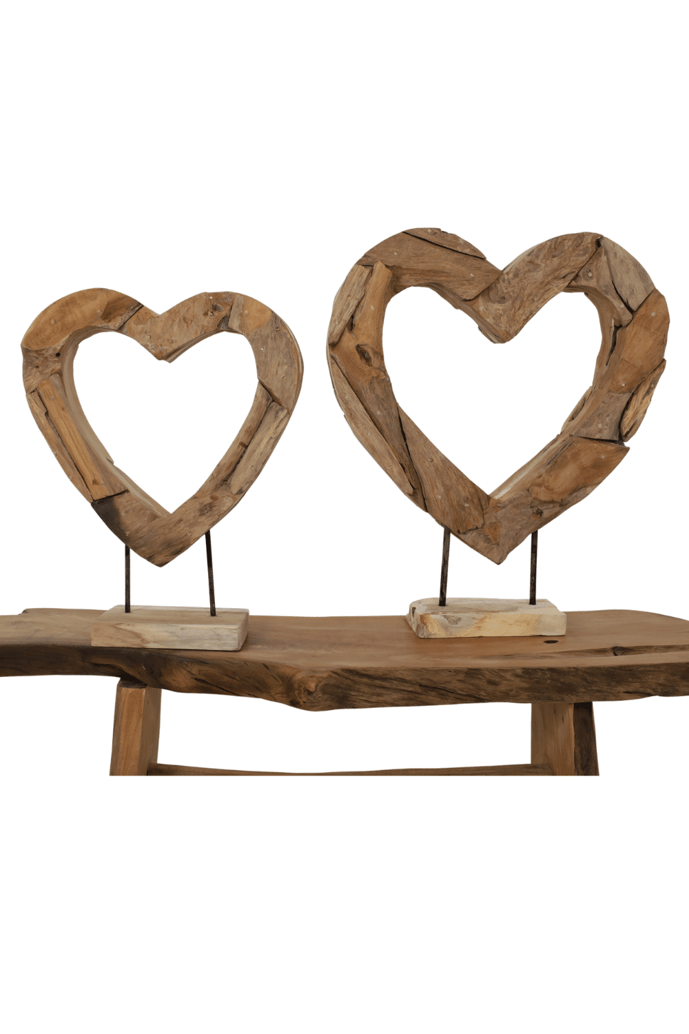 Wortel teak houten hart decoratie voor in het raamkozijn