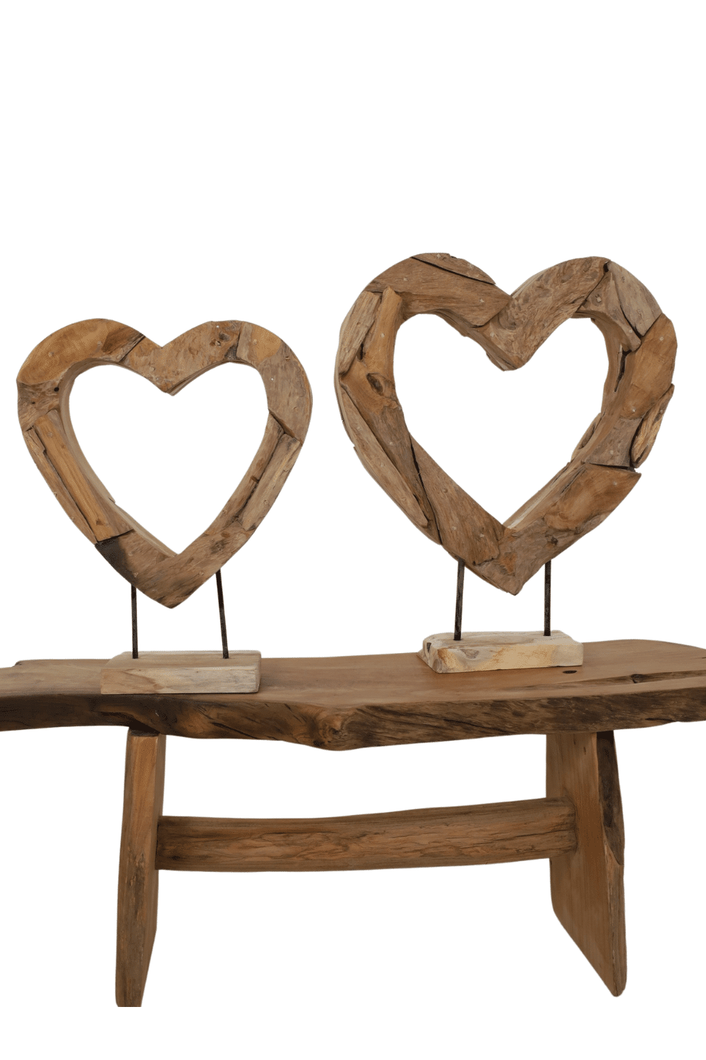 Wortel teak houten hart decoratie voor in het raamkozijn