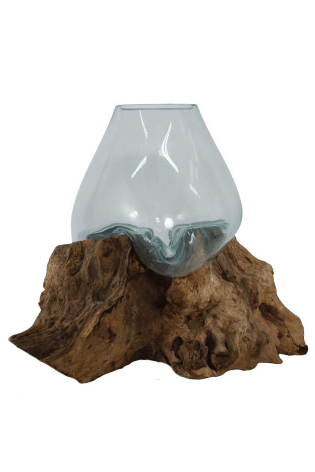 unieke vaas geblazen glas op ruwe teak houten stronk, tafelstuk