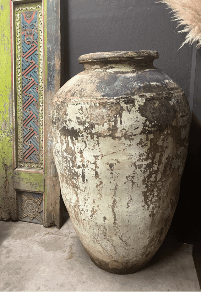 mega kruik grote stenen oude India kruik 90x90x140 cm groen grijs